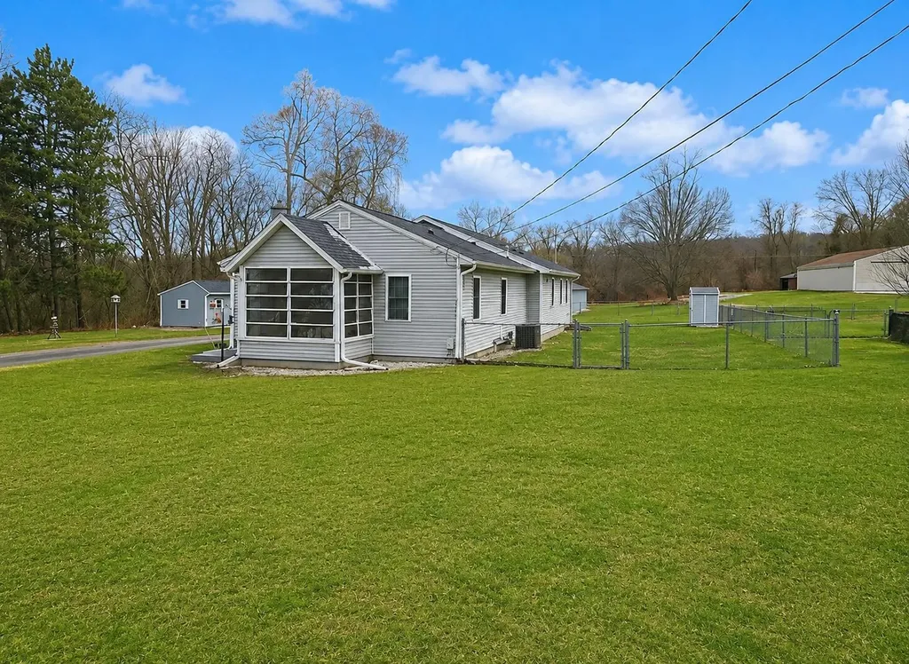722 Golden Avenue Emmett Charter Township MI 49014