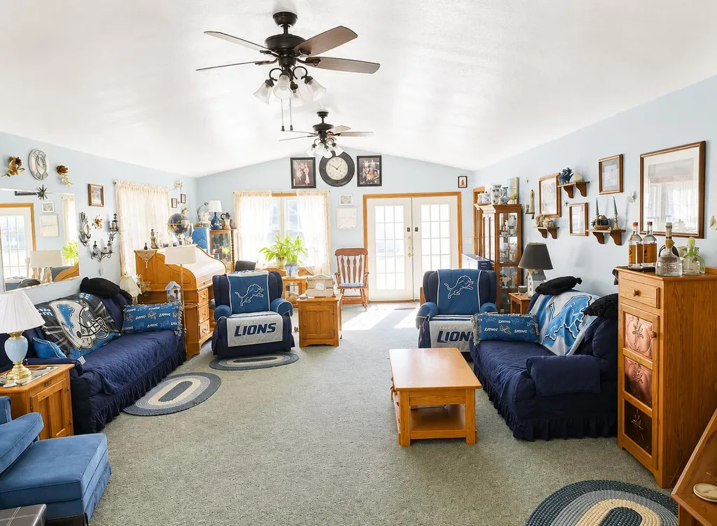 722 Golden Avenue Emmett Charter Township MI 49014