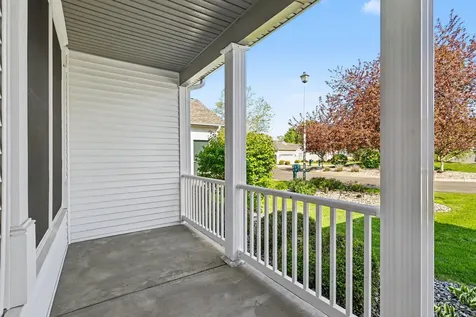 2221 Hunters Run Comstock Charter Township MI 49048