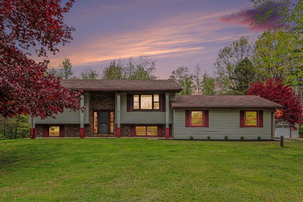16711 Cd Avenue E Ross Township MI 49012