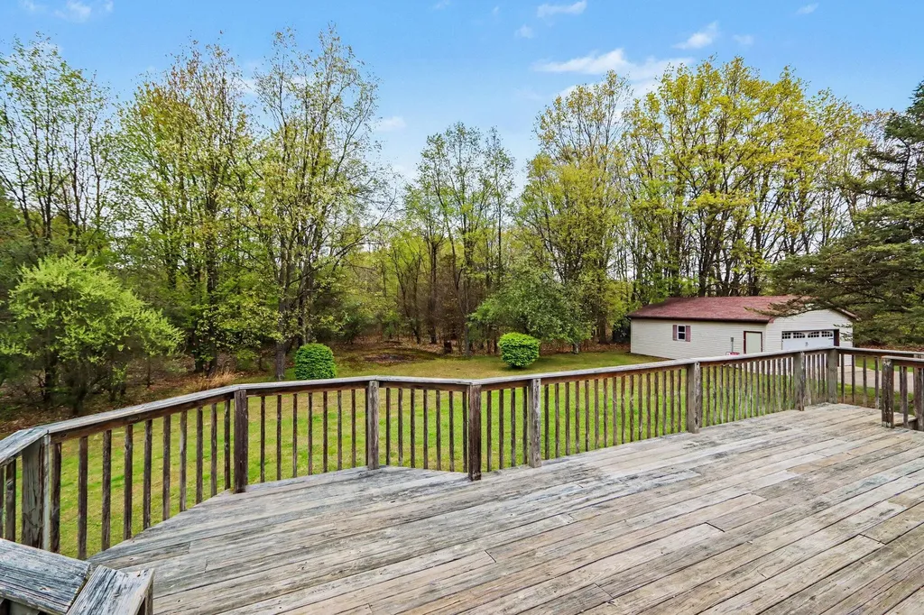 16711 Cd Avenue E Ross Township MI 49012
