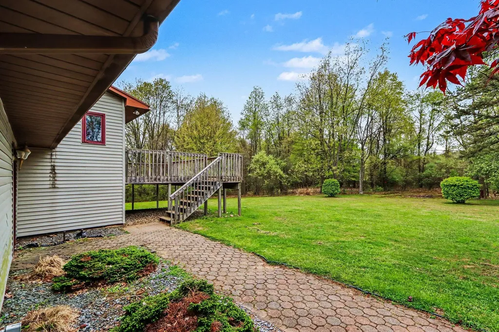 16711 Cd Avenue E Ross Township MI 49012