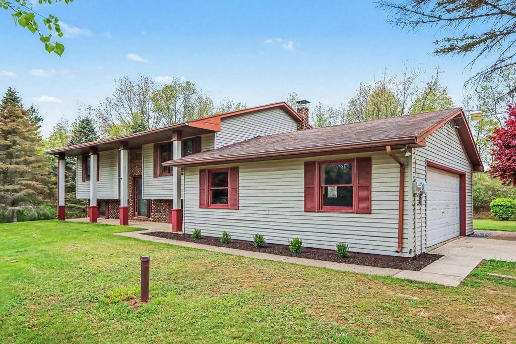 16711 Cd Avenue E Ross Township MI 49012