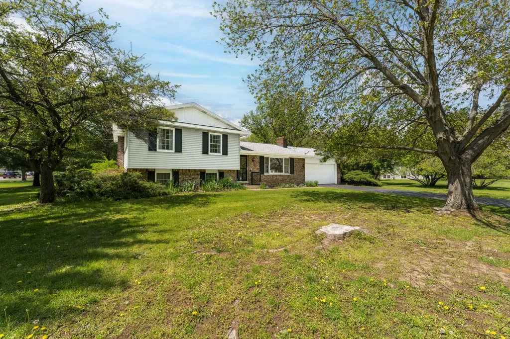 301 Sherman Drive Marshall City MI 49068