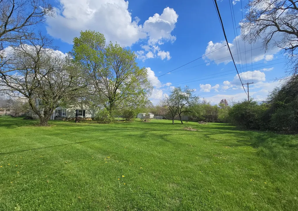 583 Shirley Drive Blackman Charter Township MI 49202