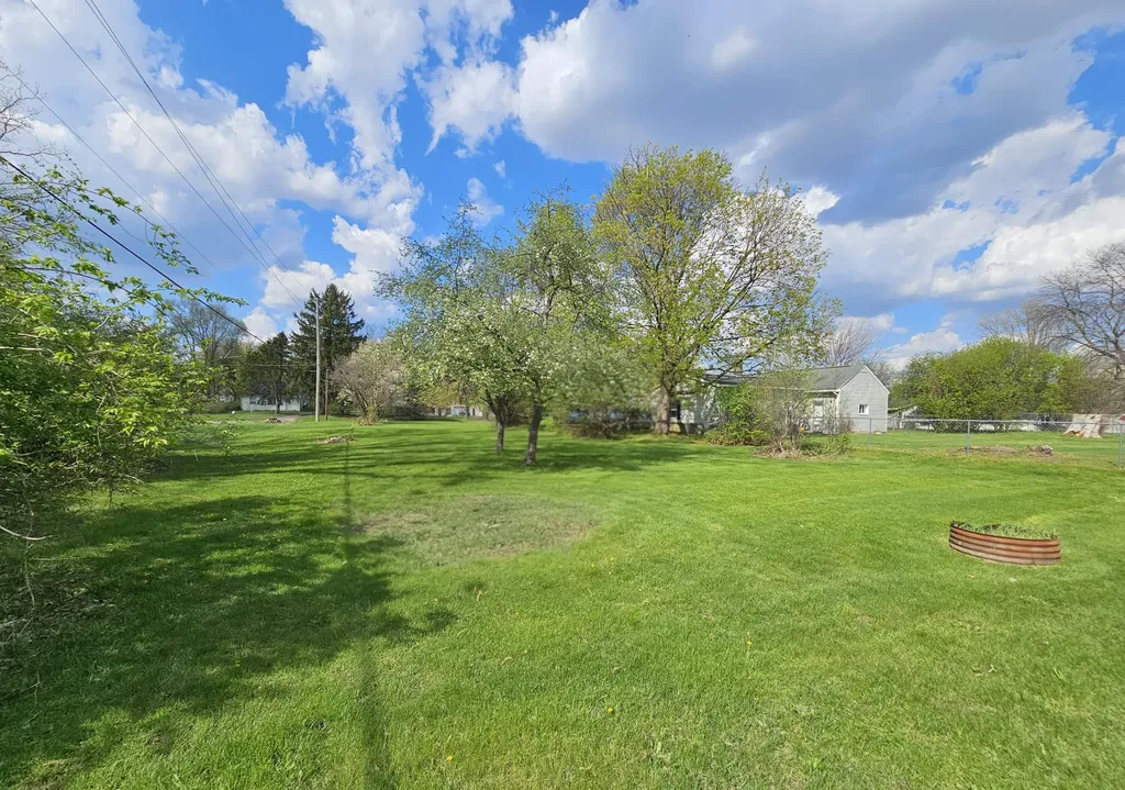 583 Shirley Drive Blackman Charter Township MI 49202