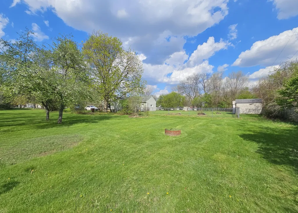 583 Shirley Drive Blackman Charter Township MI 49202