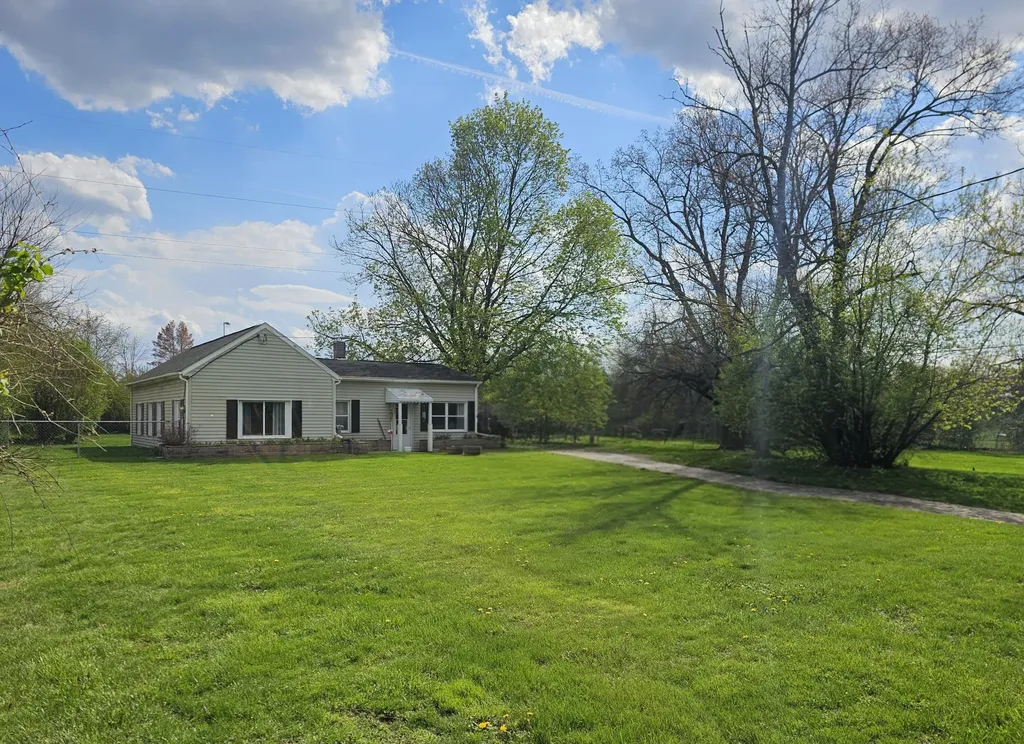 583 Shirley Drive Blackman Charter Township MI 49202