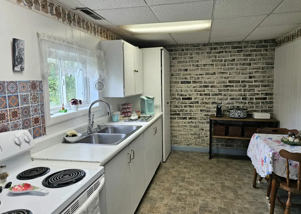 583 Shirley Drive Blackman Charter Township MI 49202