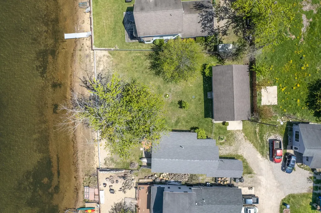11334 E Shore Drive Barry Township MI 49046