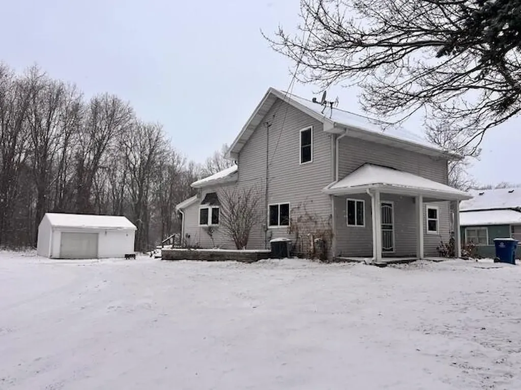 275 Battle Creek Street Emmett Charter Township MI 49033