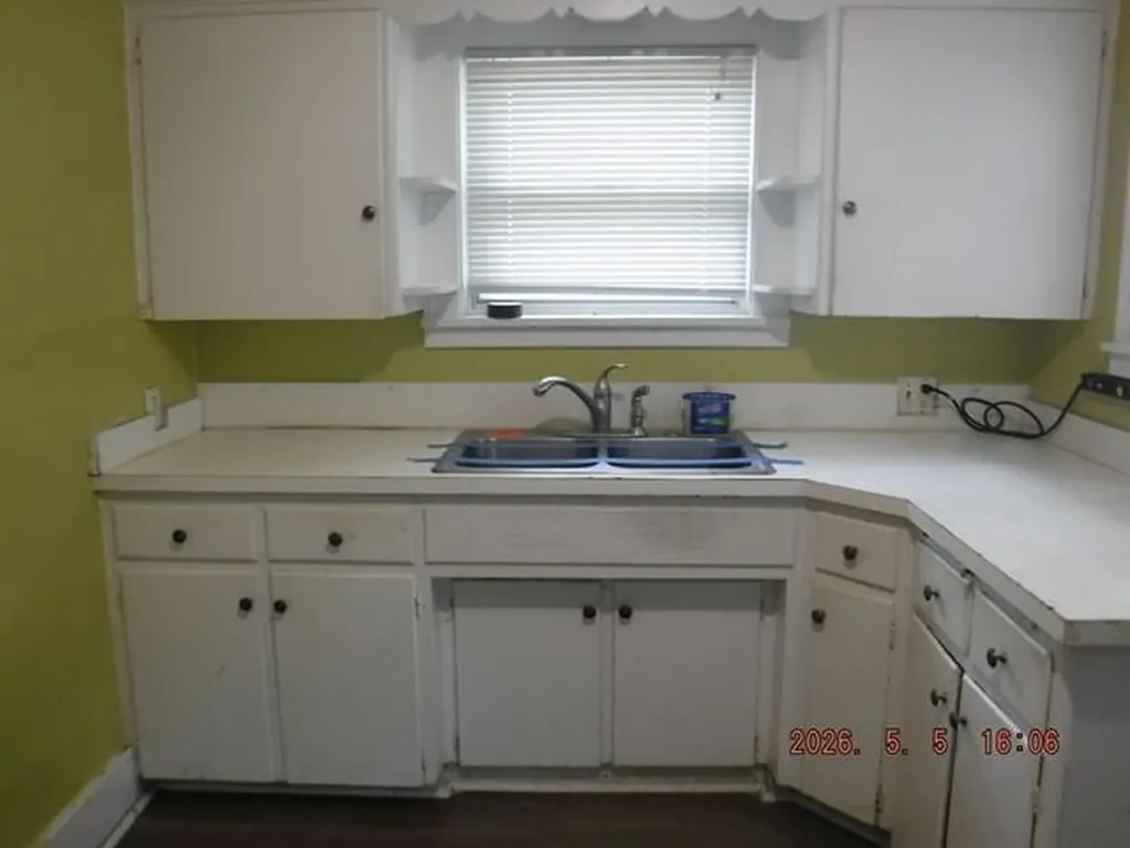 2726 E Main Street Kalamazoo Charter Township MI 49048