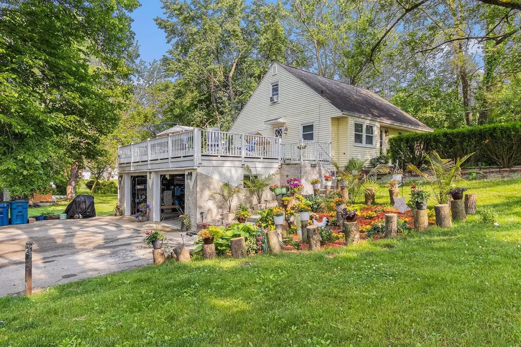 3104 Courtlandt Avenue Kalamazoo City MI 49004