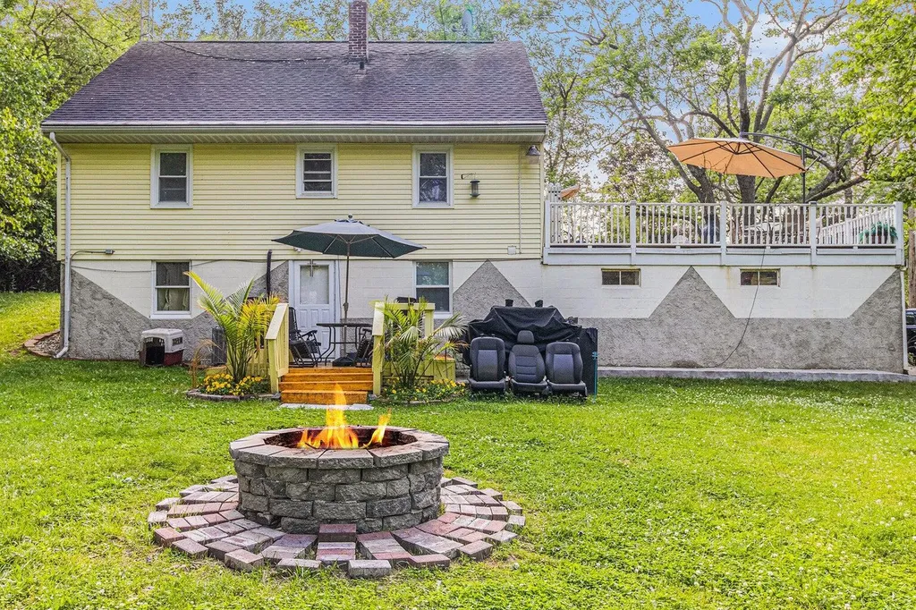 3104 Courtlandt Avenue Kalamazoo City MI 49004