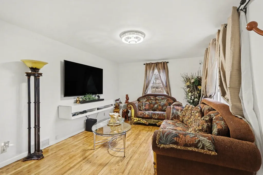 3104 Courtlandt Avenue Kalamazoo City MI 49004