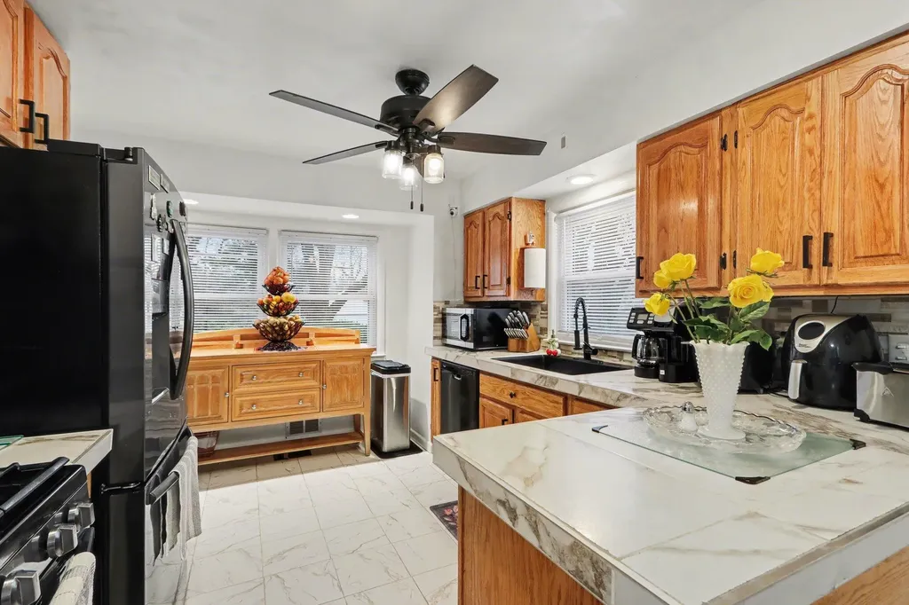3104 Courtlandt Avenue Kalamazoo City MI 49004