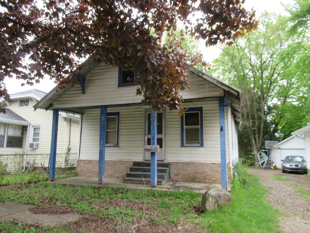 124 Sharon Avenue Pennfield Charter Township MI 49017