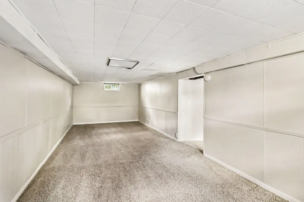 1915 Cooper Avenue Lansing City MI 48910