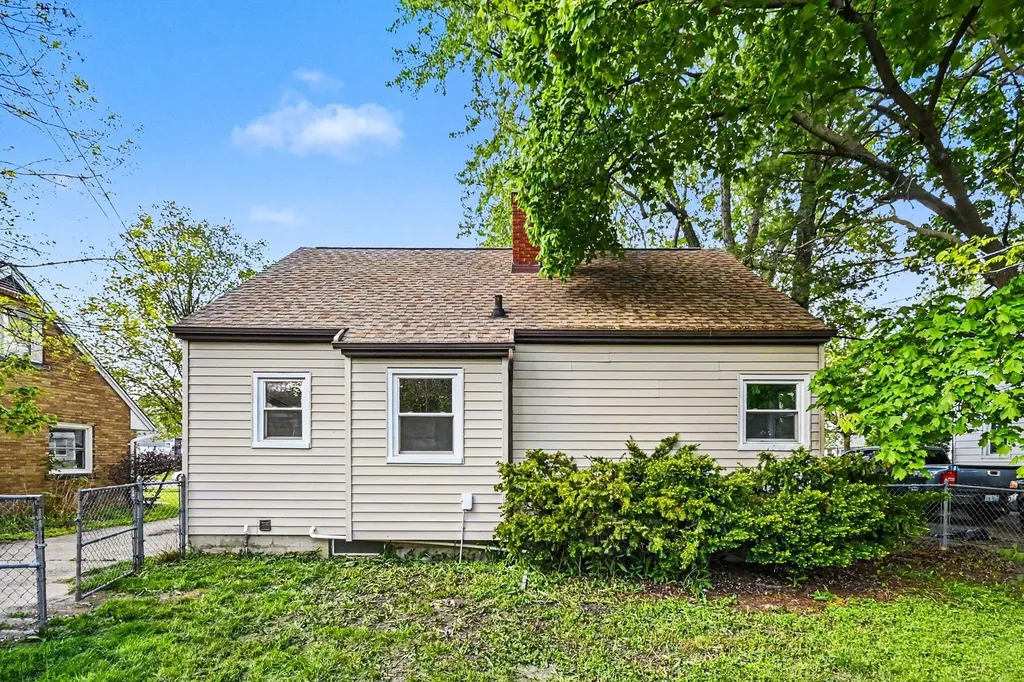 1915 Cooper Avenue Lansing City MI 48910