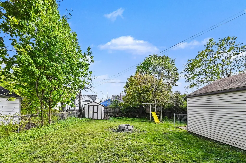 1915 Cooper Avenue Lansing City MI 48910