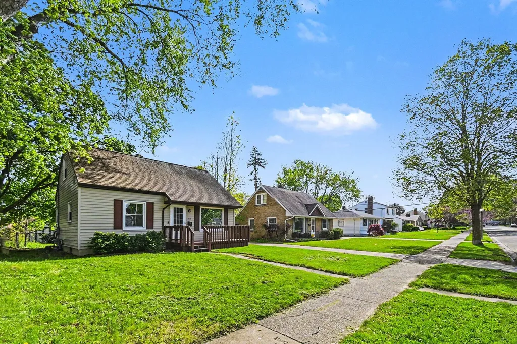 1915 Cooper Avenue Lansing City MI 48910