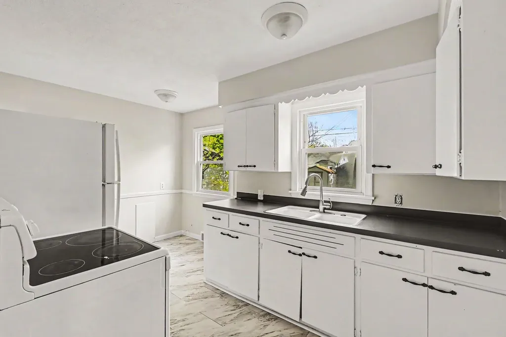 1915 Cooper Avenue Lansing City MI 48910