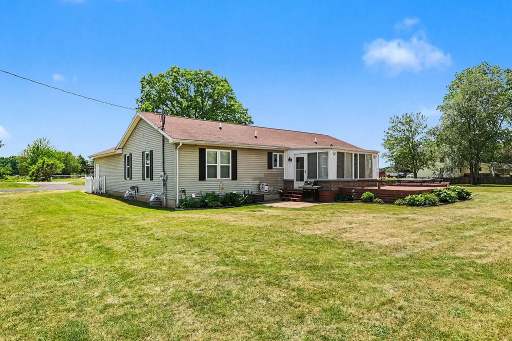 20221 Partello Road Marengo Township MI 49068