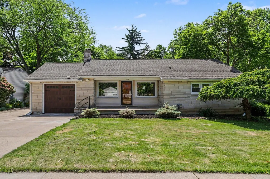 521 North Drive W Marshall City MI 49068