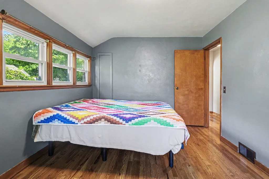 521 North Drive W Marshall City MI 49068