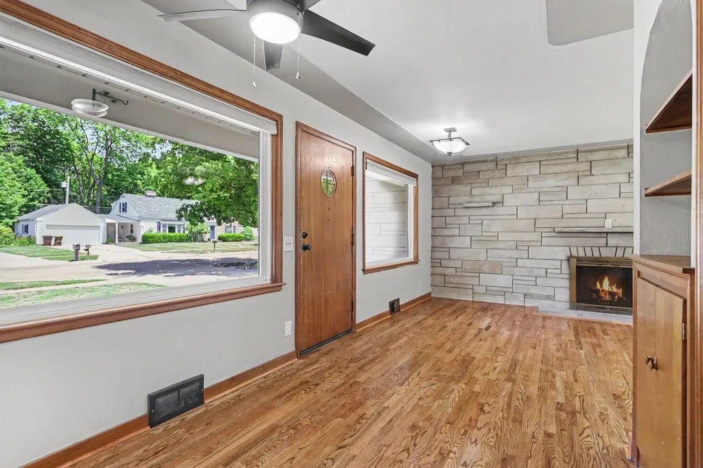 521 North Drive W Marshall City MI 49068