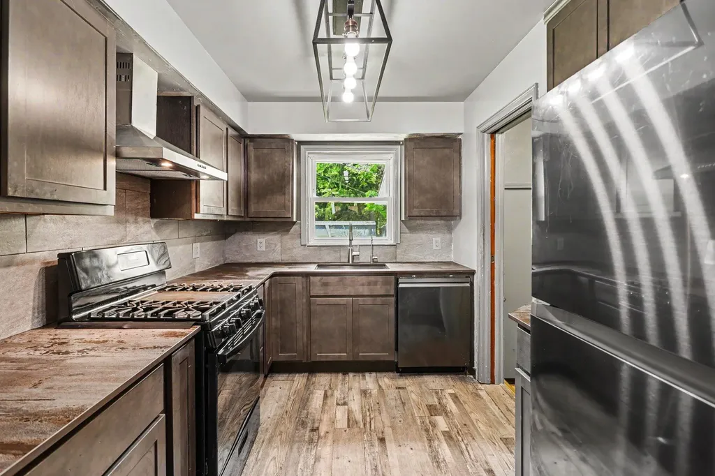 521 North Drive W Marshall City MI 49068
