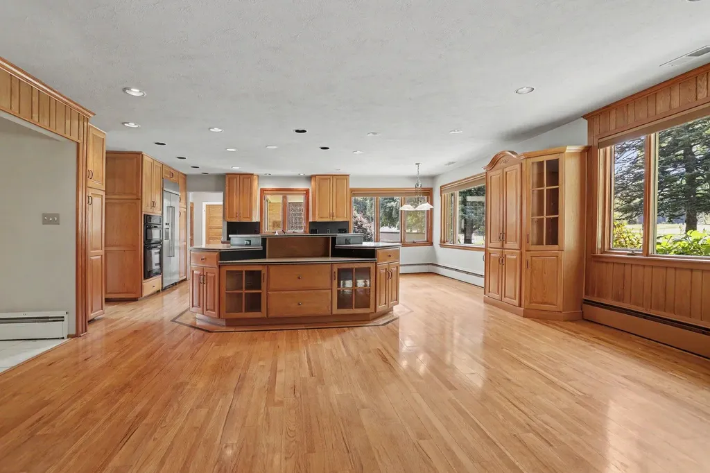 757 N Kalamazoo Avenue Marshall Township MI 49068