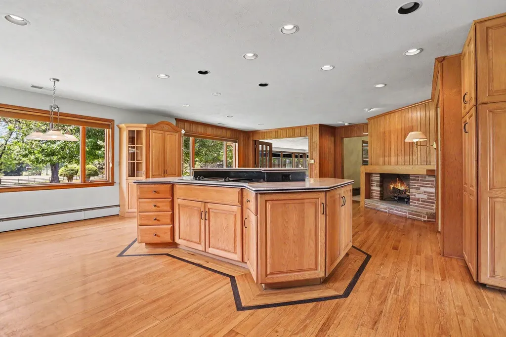 757 N Kalamazoo Avenue Marshall Township MI 49068