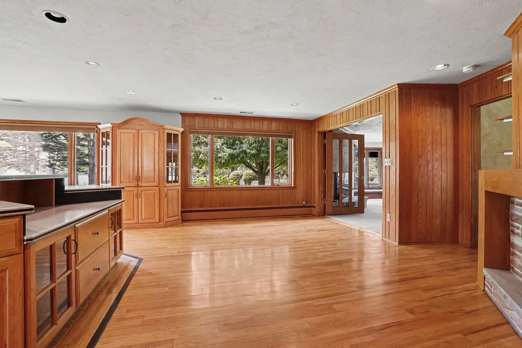 757 N Kalamazoo Avenue Marshall Township MI 49068