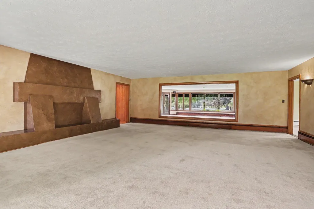 757 N Kalamazoo Avenue Marshall Township MI 49068