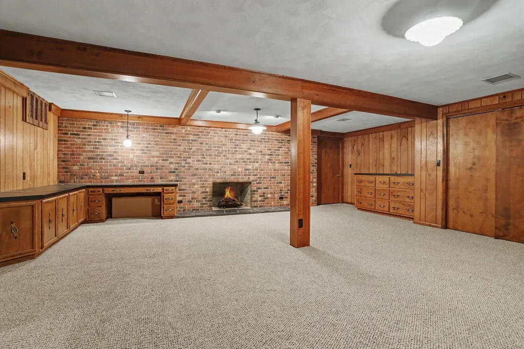 757 N Kalamazoo Avenue Marshall Township MI 49068