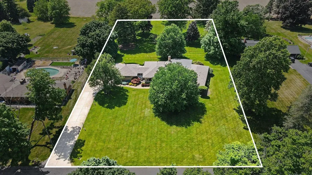 757 N Kalamazoo Avenue Marshall Township MI 49068