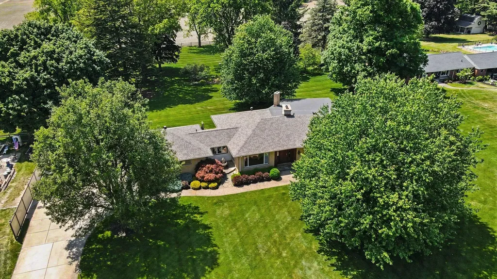 757 N Kalamazoo Avenue Marshall Township MI 49068