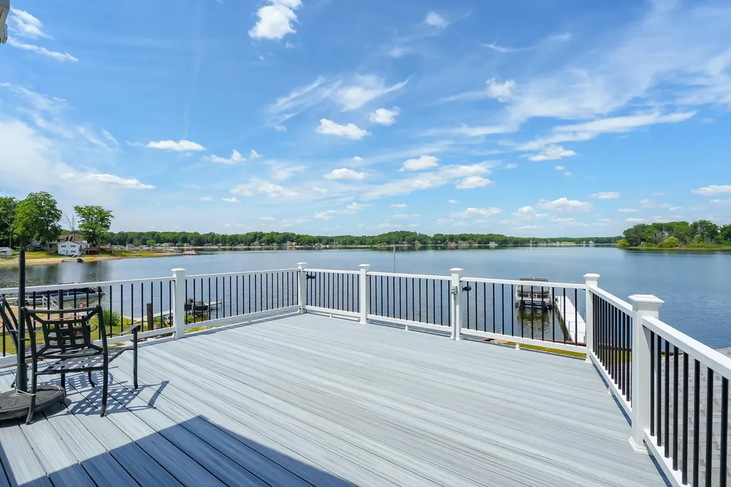 7118 Shoreline Drive Prairieville Township MI 49046