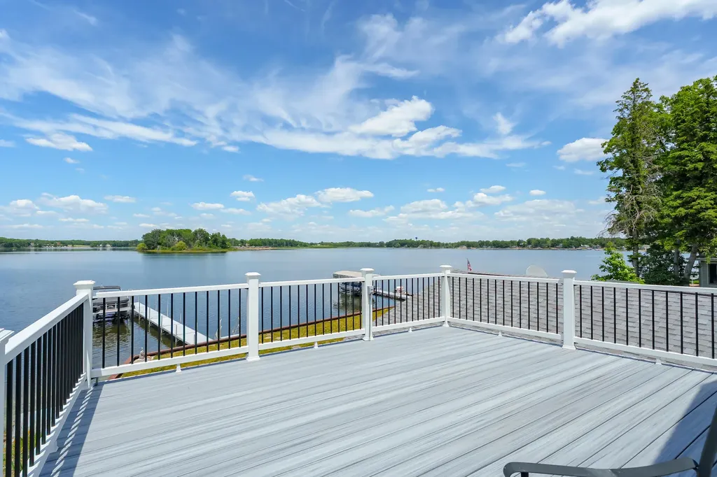 7118 Shoreline Drive Prairieville Township MI 49046