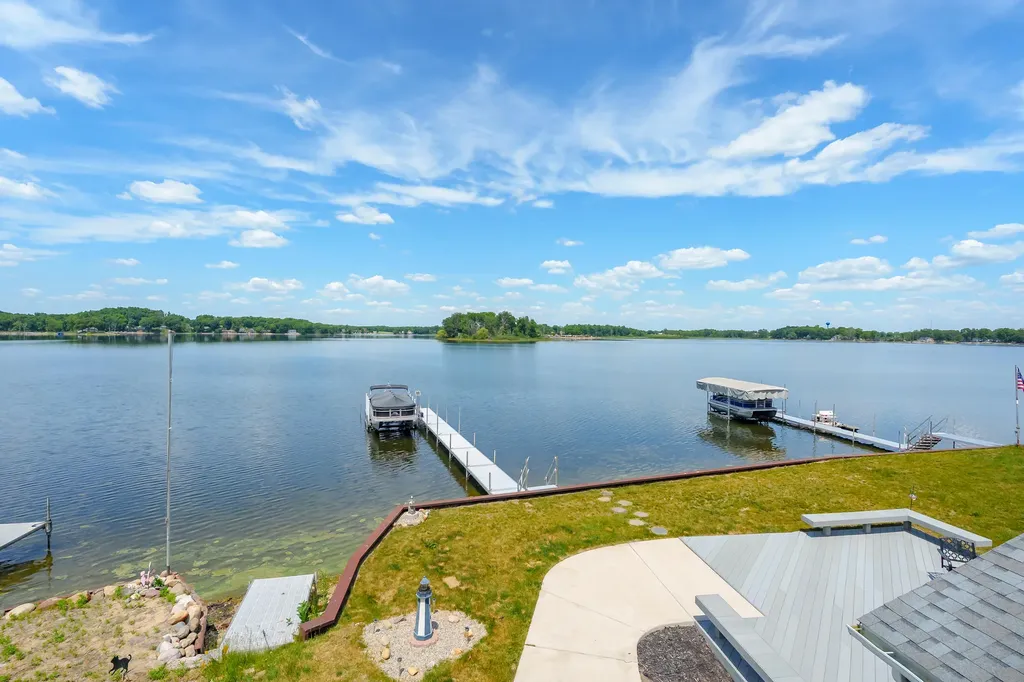 7118 Shoreline Drive Prairieville Township MI 49046