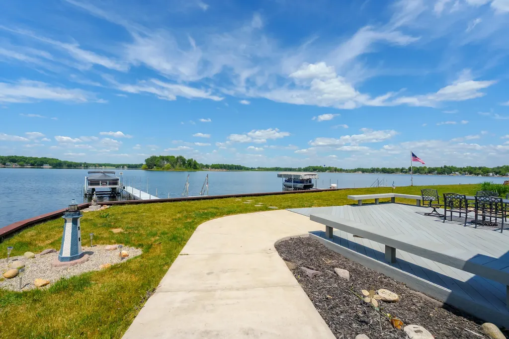 7118 Shoreline Drive Prairieville Township MI 49046