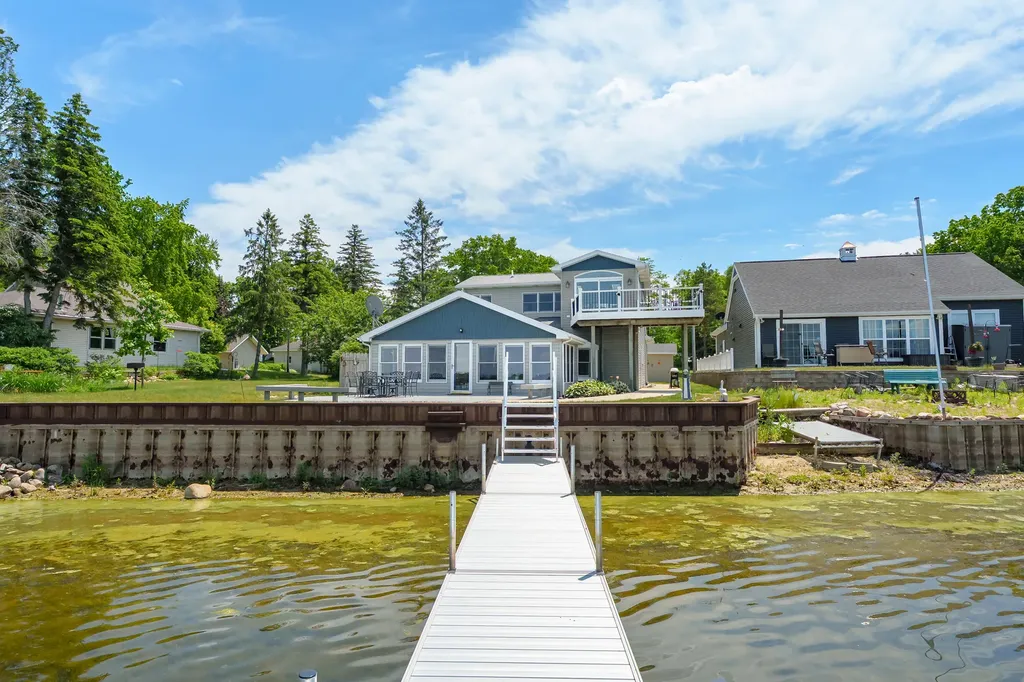 7118 Shoreline Drive Prairieville Township MI 49046