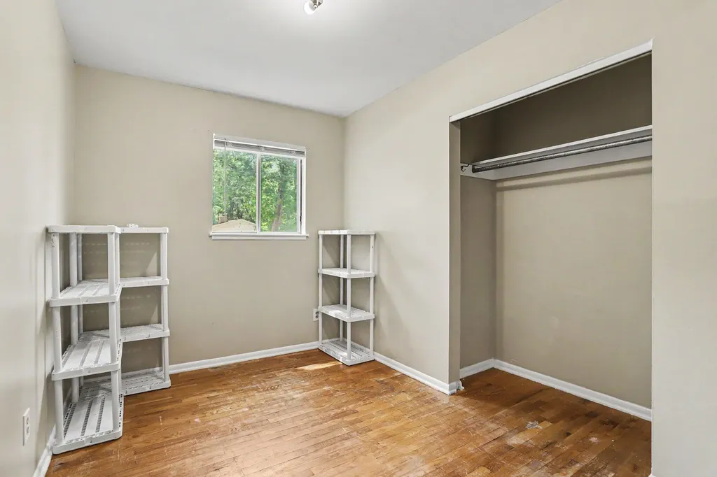 16 Oak Grove Road Springfield City MI 49037