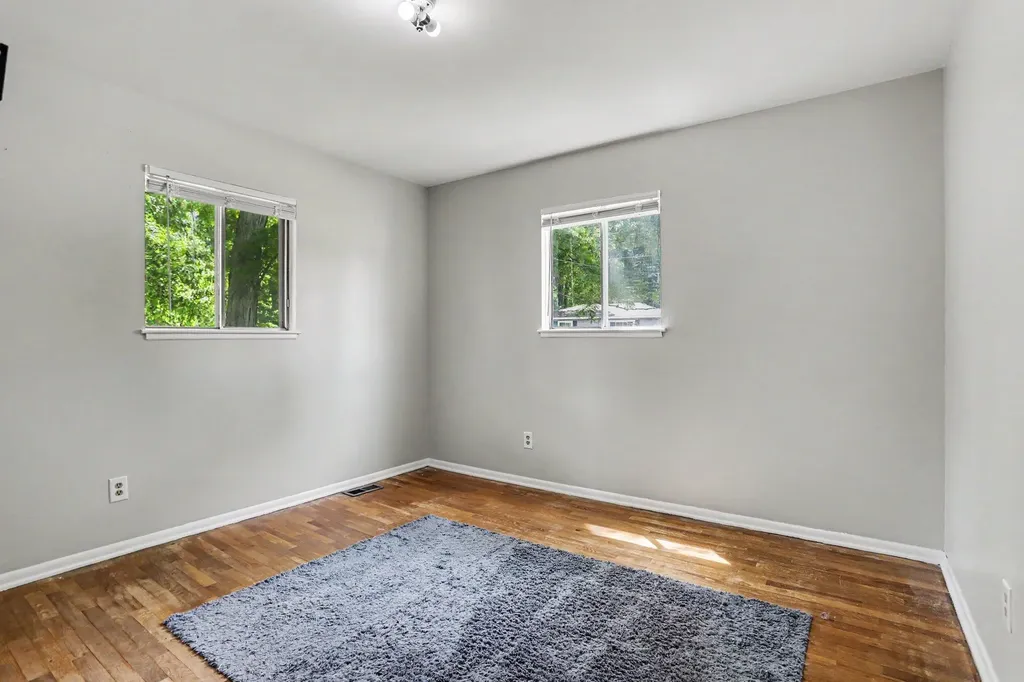 16 Oak Grove Road Springfield City MI 49037