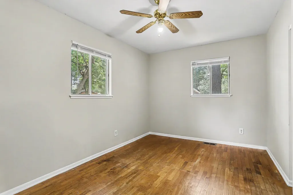 16 Oak Grove Road Springfield City MI 49037