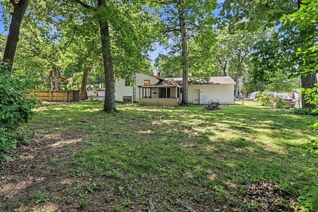 16 Oak Grove Road Springfield City MI 49037