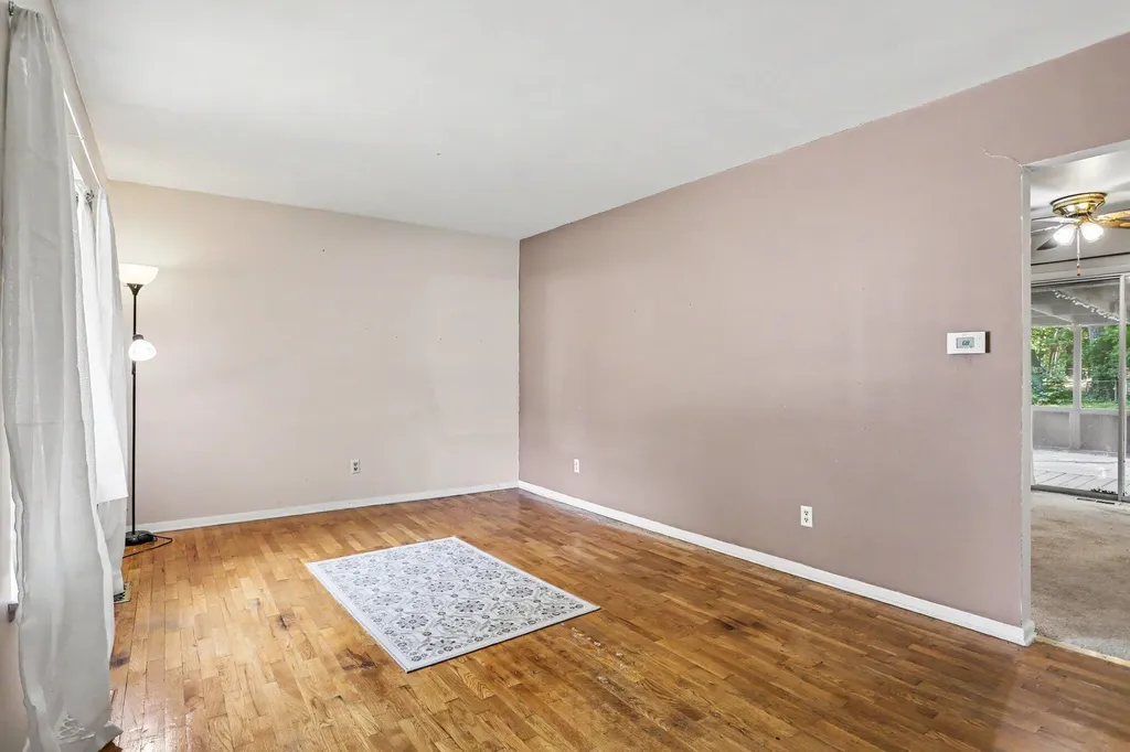 16 Oak Grove Road Springfield City MI 49037