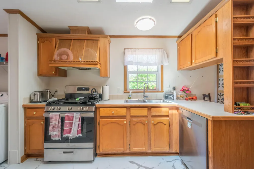 814 Seymour Avenue Jackson City MI 49202