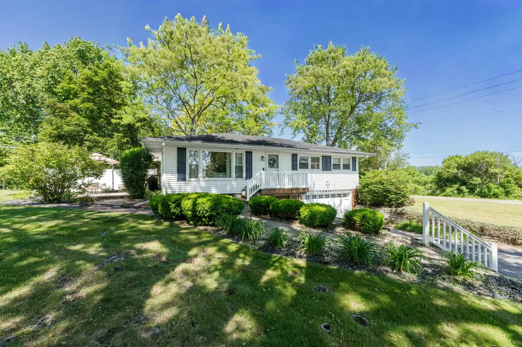 12611 15 1/2 Mile Road Marshall Township MI 49068
